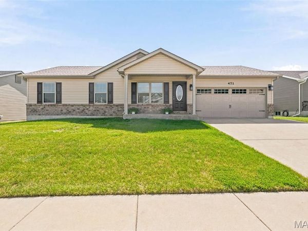 471 Honeysuckle Creek Drive, Wentzville, MO 63385
