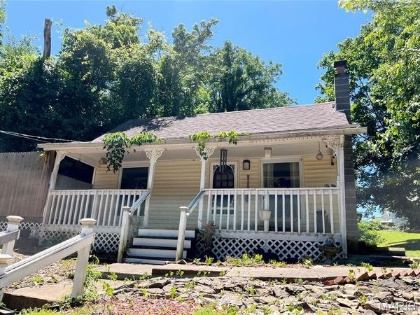 304 E 2nd Street , Moscow Mills, MO 63362