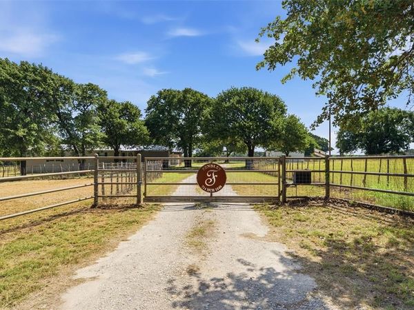 714 Hcr 1248, Whitney, TX 76692