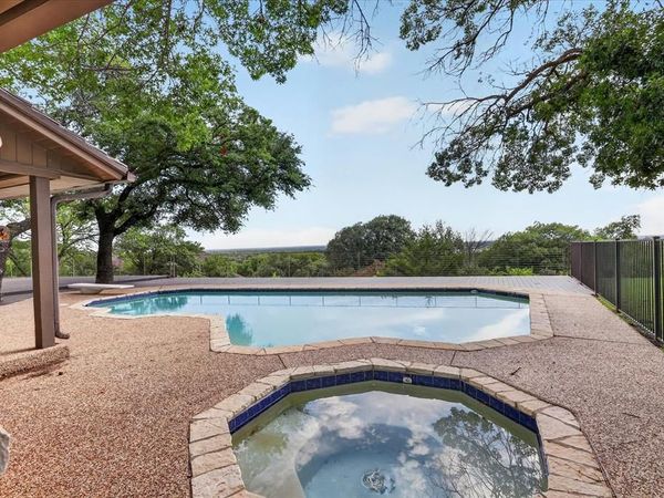8628 Stonewood Drive, Fort Worth, TX 76179