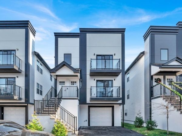 746 Seaport Dr, Unit B, Elizabeth, NJ 07201