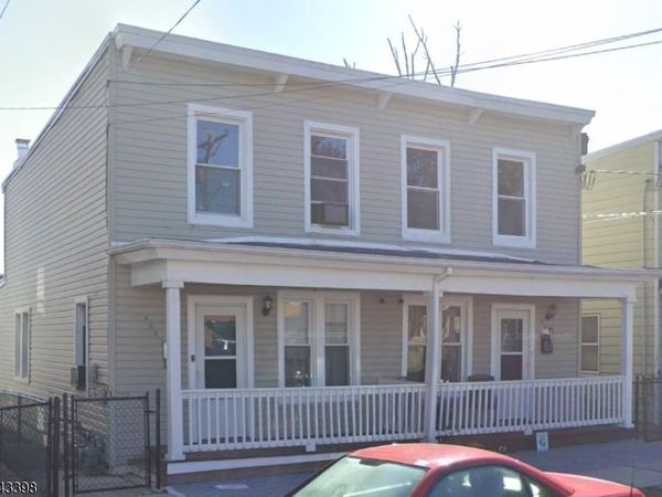 464 Division St, Perth Amboy, NJ 08861