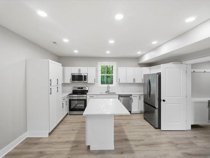 216 E 1st Street , London, OH 43140 Photo 7