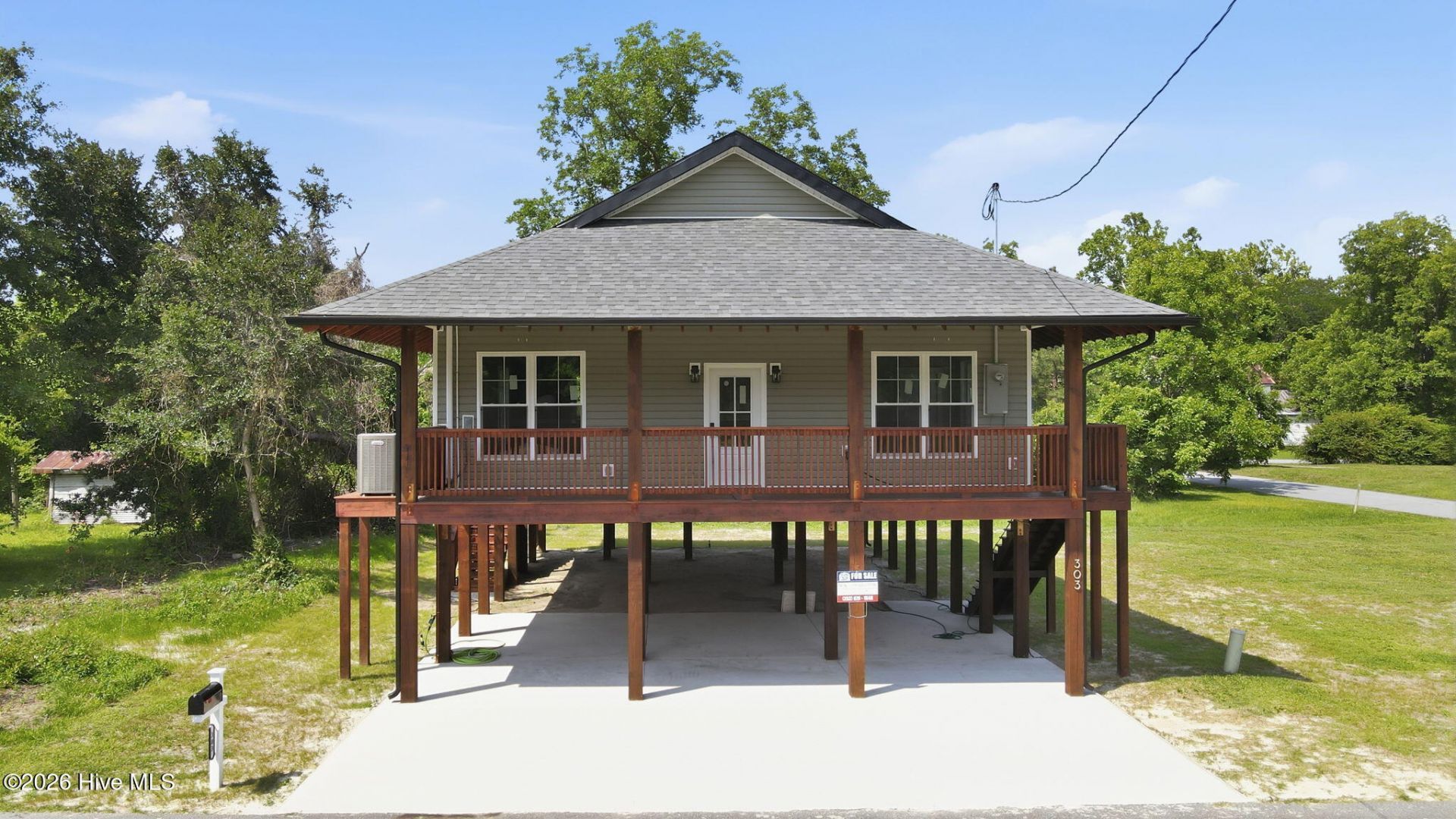 303 E Jones Street, Trenton, NC 28585 Main Photo