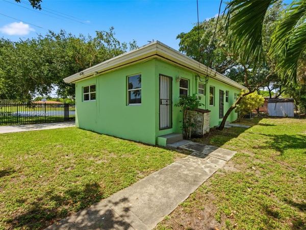 125 NW 73rd St , Unit 125, Miami, FL 33150