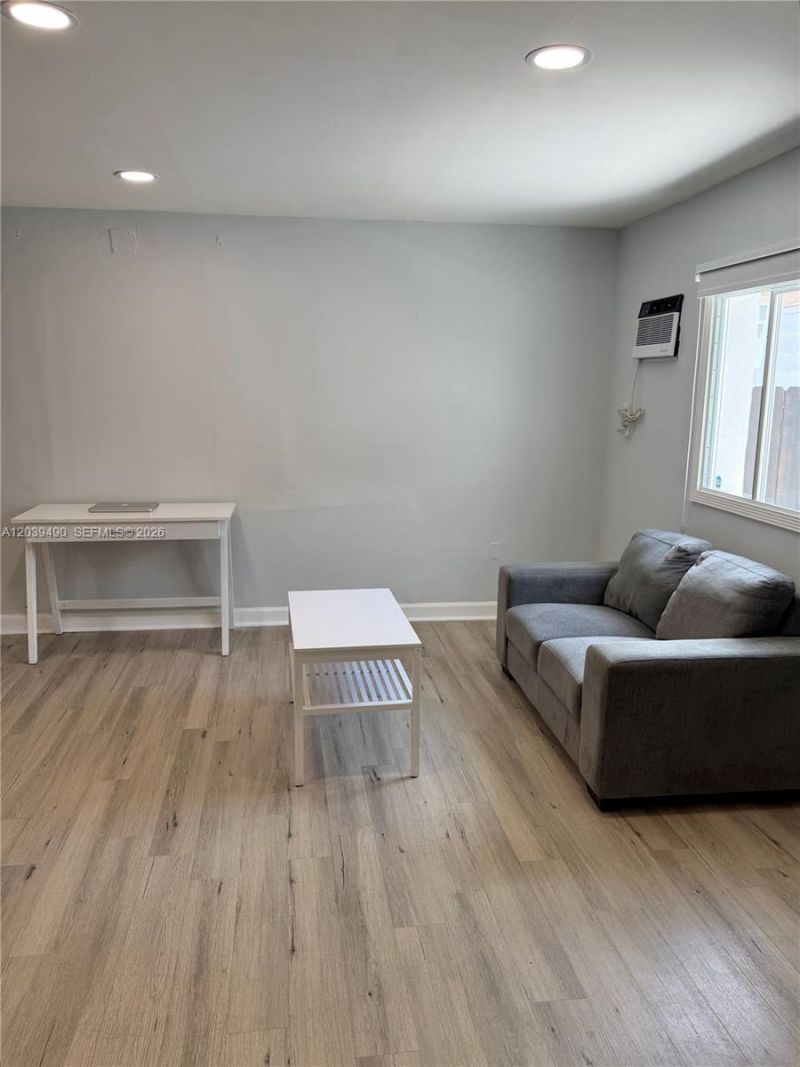 227 SW 26th Rd , Unit Rear, Miami, FL 33129 Photo