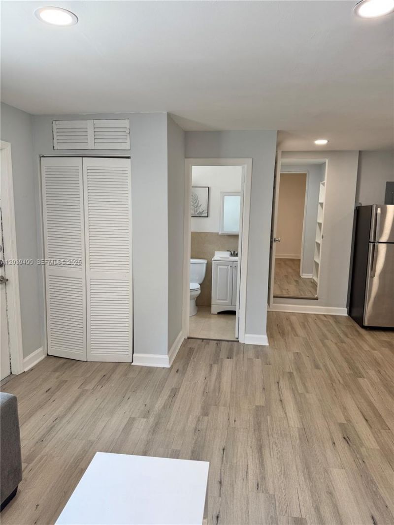 227 SW 26th Rd , Unit Rear, Miami, FL 33129 Photo
