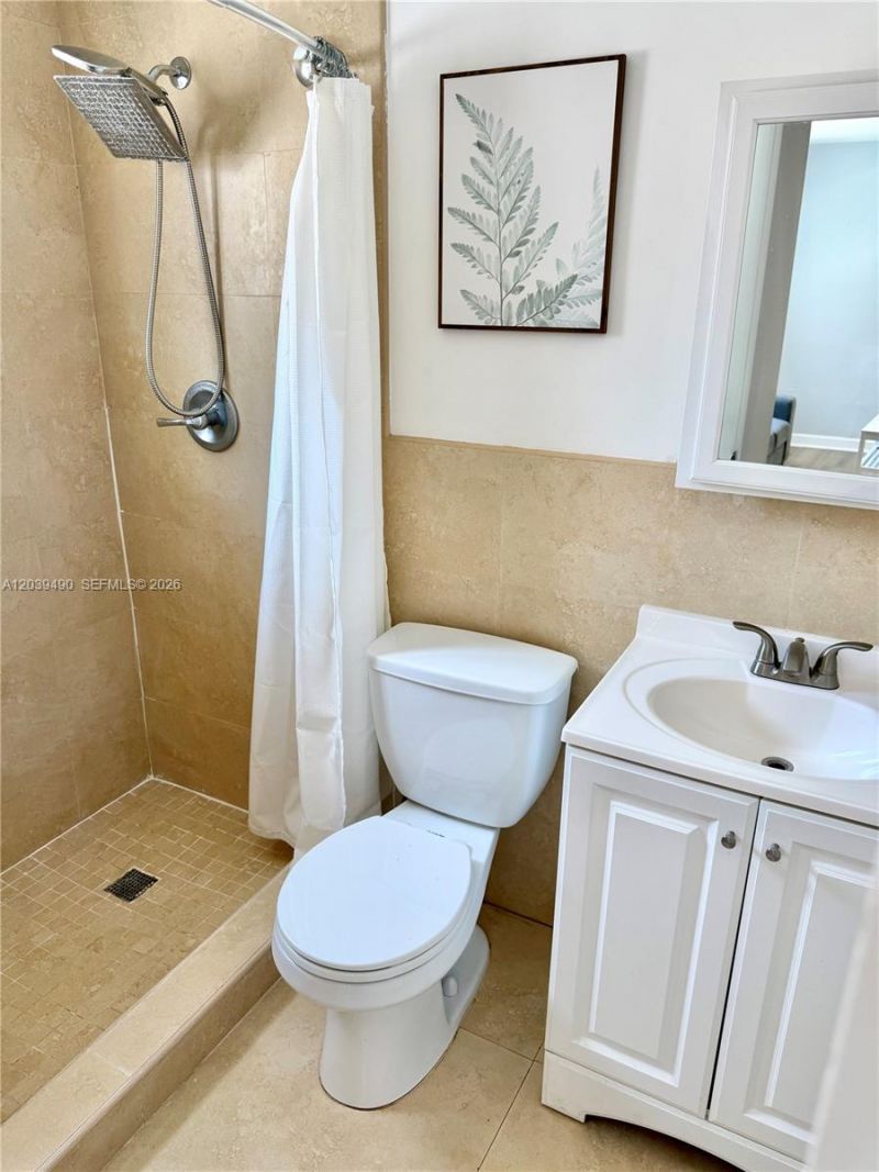227 SW 26th Rd , Unit Rear, Miami, FL 33129 Photo