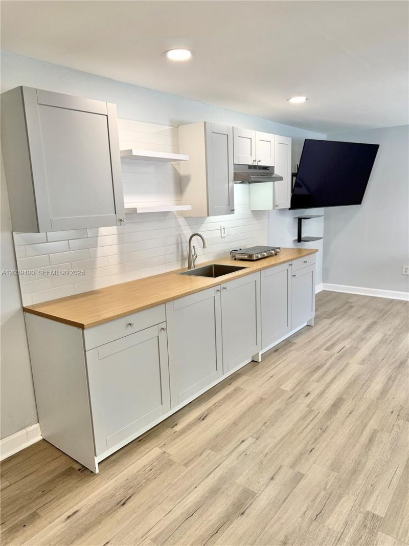 227 SW 26th Rd , Unit Rear, Miami, FL 33129 Photo