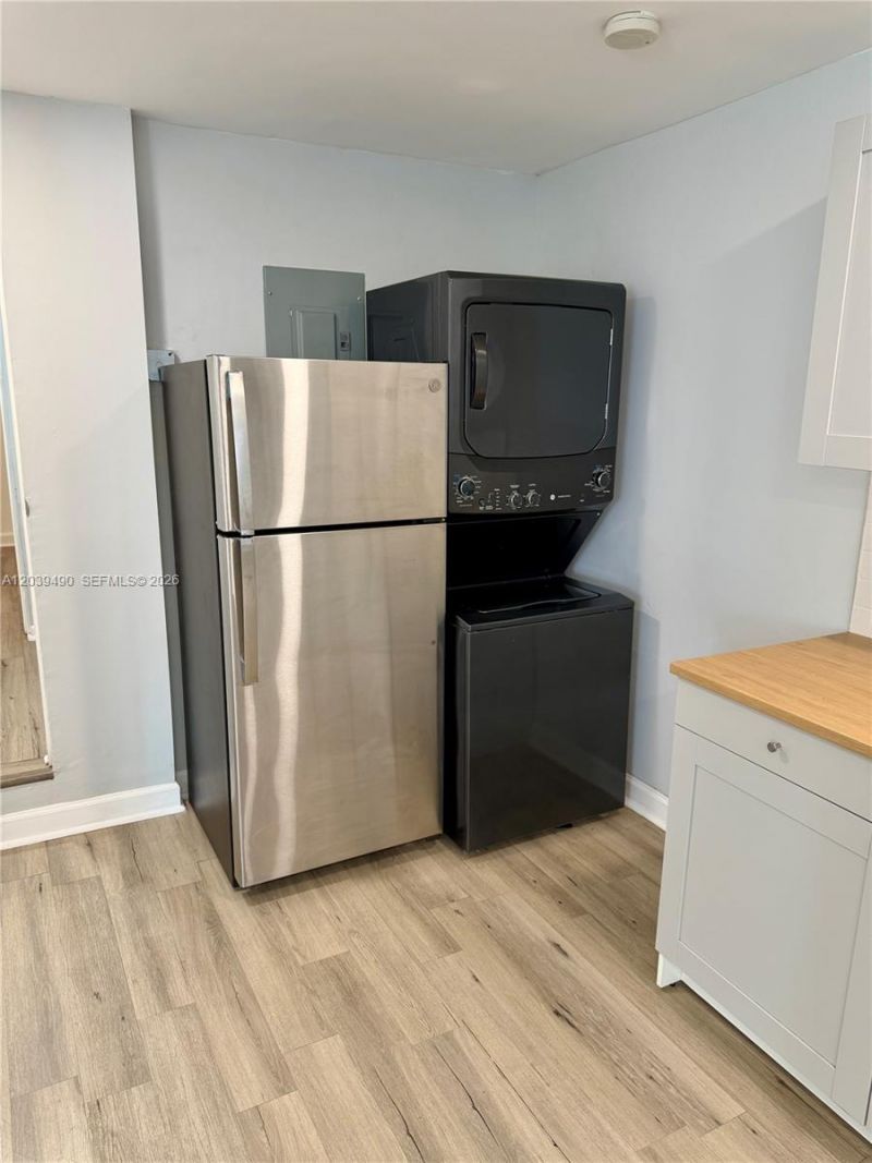 227 SW 26th Rd , Unit Rear, Miami, FL 33129 Photo