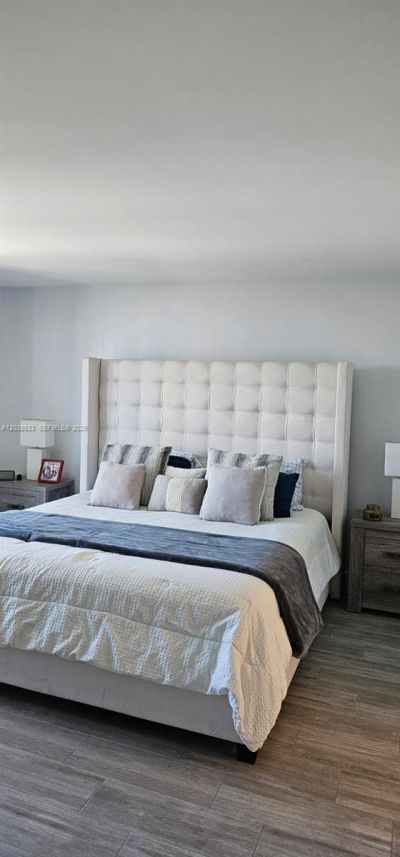 17600 N Bay Rd , Unit N906, Sunny Isles Beach, FL 33160 Photo