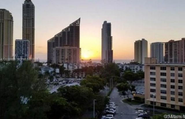 17600 N Bay Rd , Unit N906, Sunny Isles Beach, FL 33160 Photo