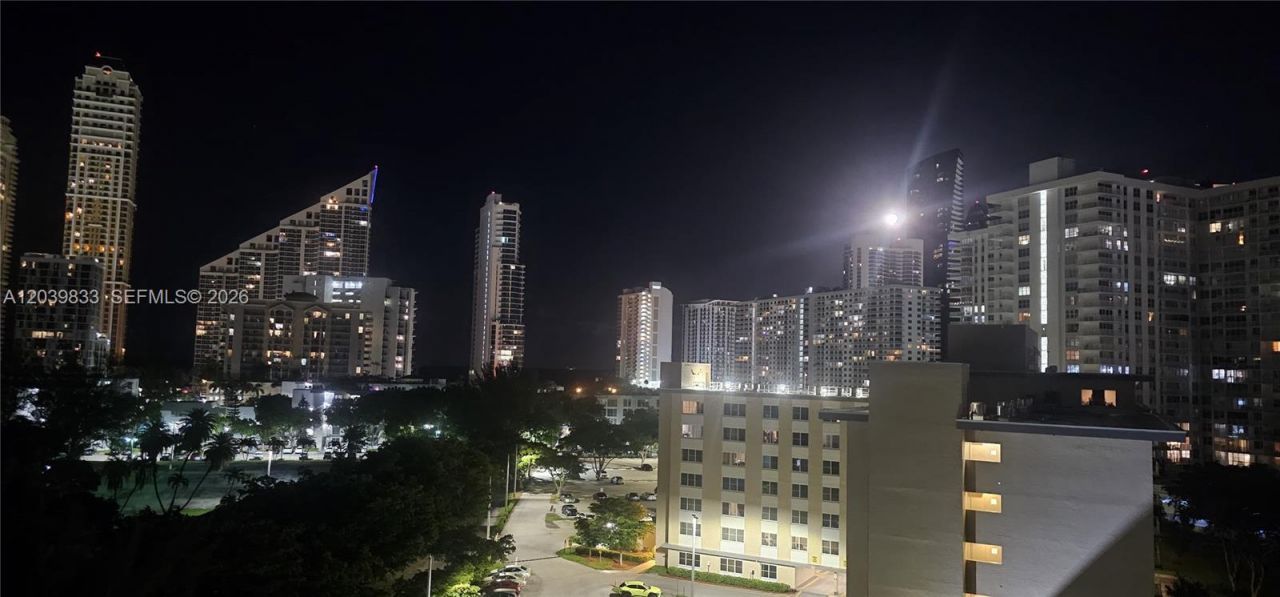 17600 N Bay Rd , Unit N906, Sunny Isles Beach, FL 33160 Photo