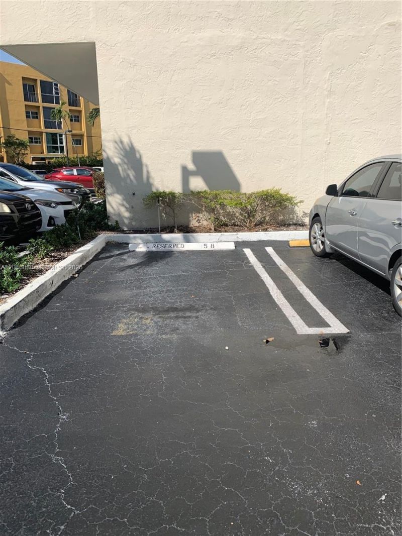 2715 Tigertail Ave, Unit 109, Miami, FL 33133 Photo