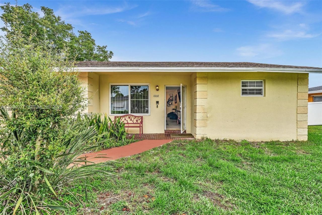 1808 NW 3rd Ct, Fort Lauderdale, FL 33311 Photo