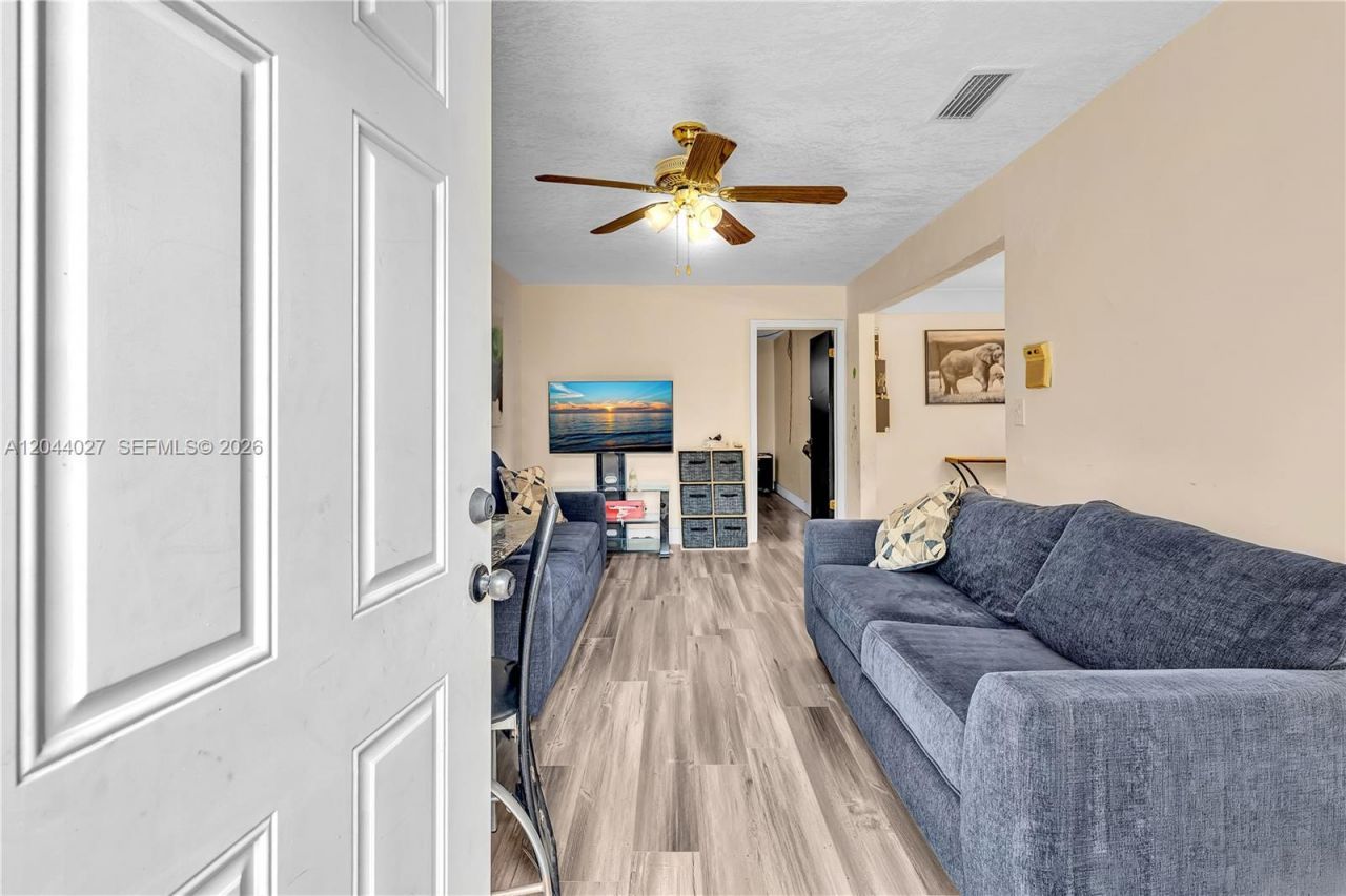 1808 NW 3rd Ct, Fort Lauderdale, FL 33311 Photo