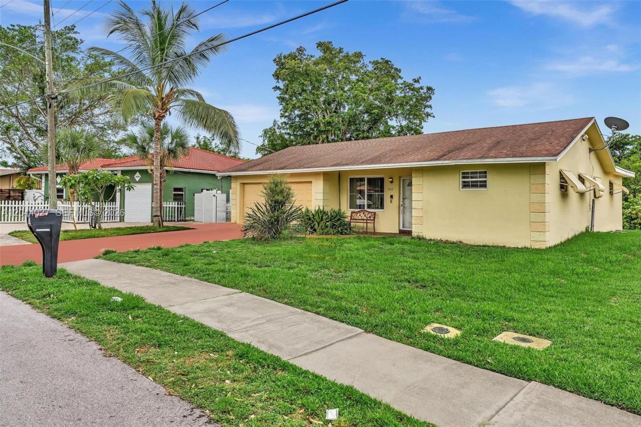 1808 NW 3rd Ct, Fort Lauderdale, FL 33311 Photo