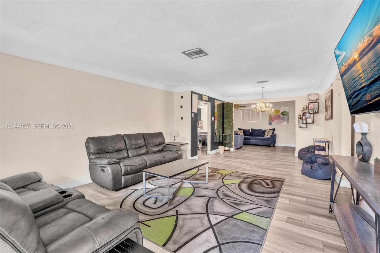 1808 NW 3rd Ct, Fort Lauderdale, FL 33311 Photo