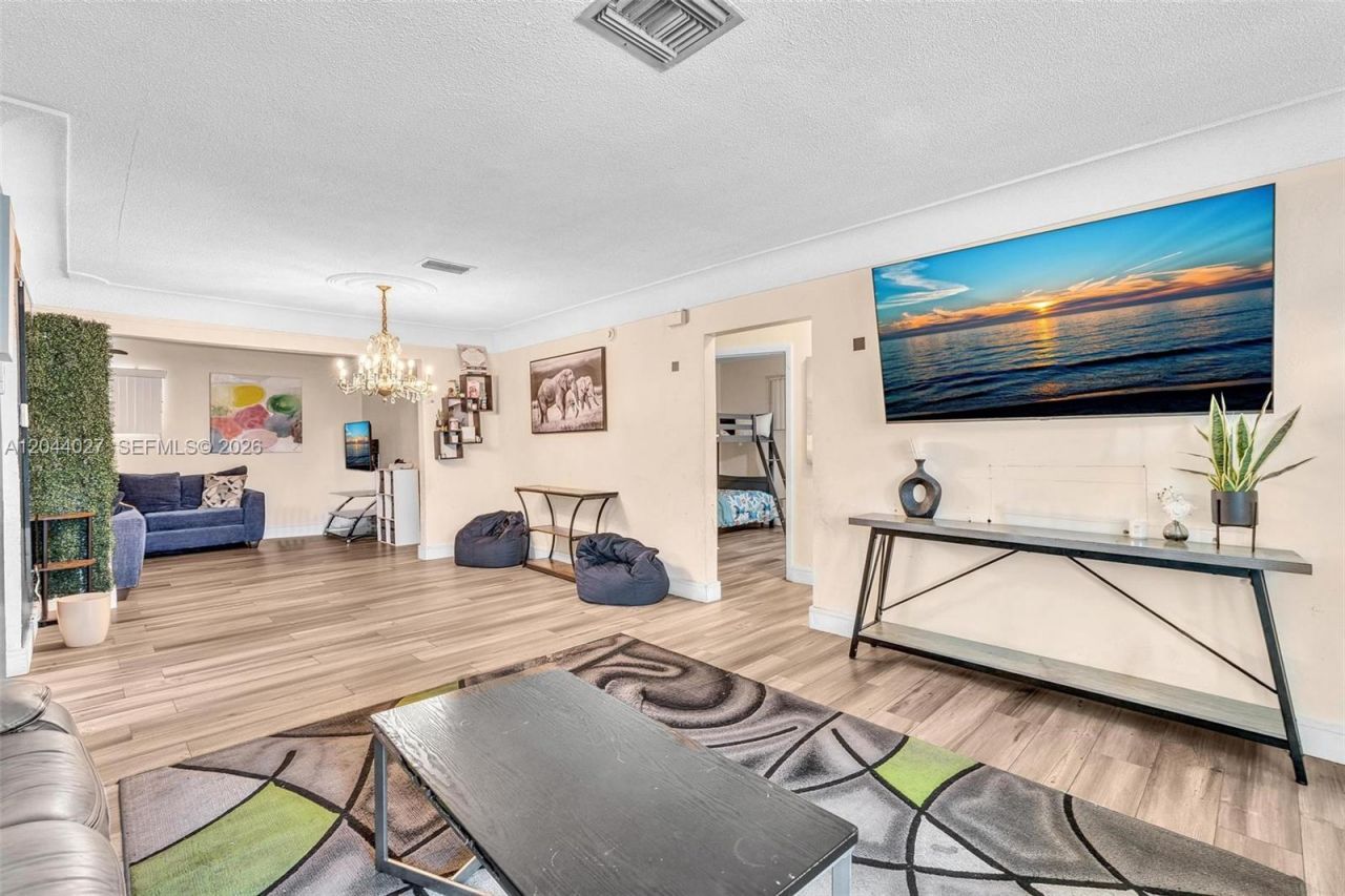 1808 NW 3rd Ct, Fort Lauderdale, FL 33311 Photo
