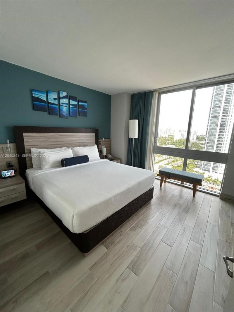 18683 Collins Ave , Unit 1706, Sunny Isles Beach, FL 33160 Photo