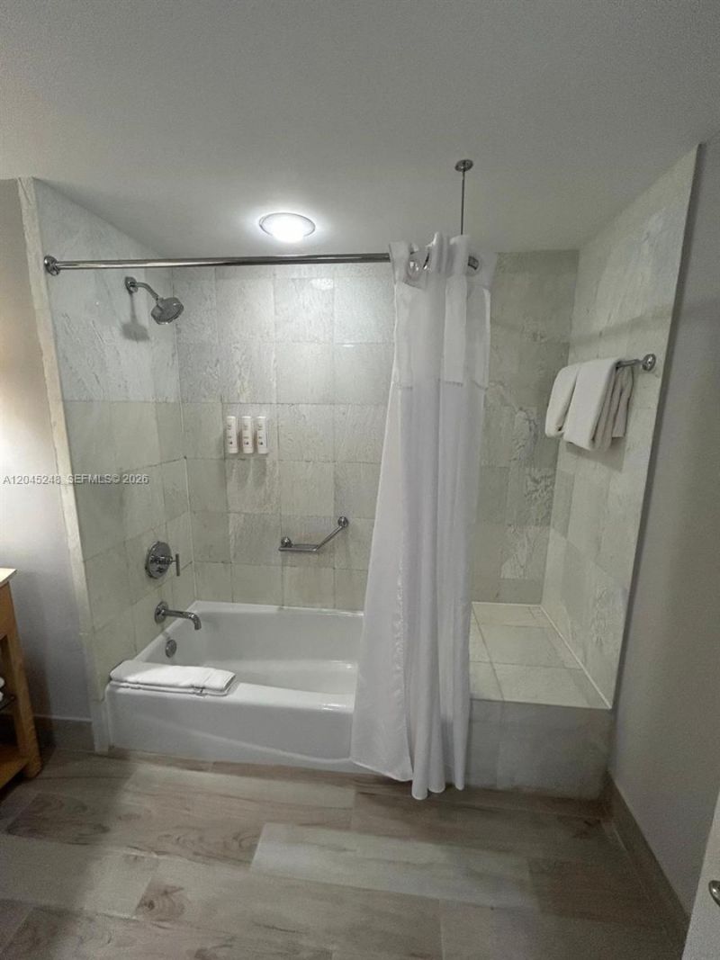 18683 Collins Ave , Unit 1706, Sunny Isles Beach, FL 33160 Photo