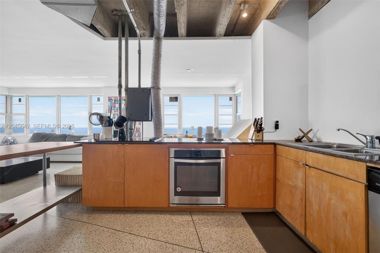 5255 Collins Ave , Unit 12E, Miami Beach, FL 33140 Photo