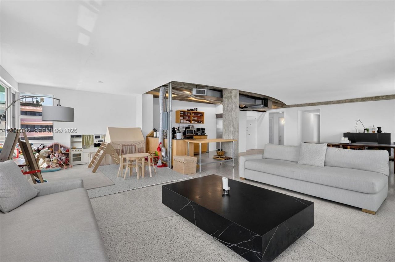 5255 Collins Ave , Unit 12E, Miami Beach, FL 33140 Photo