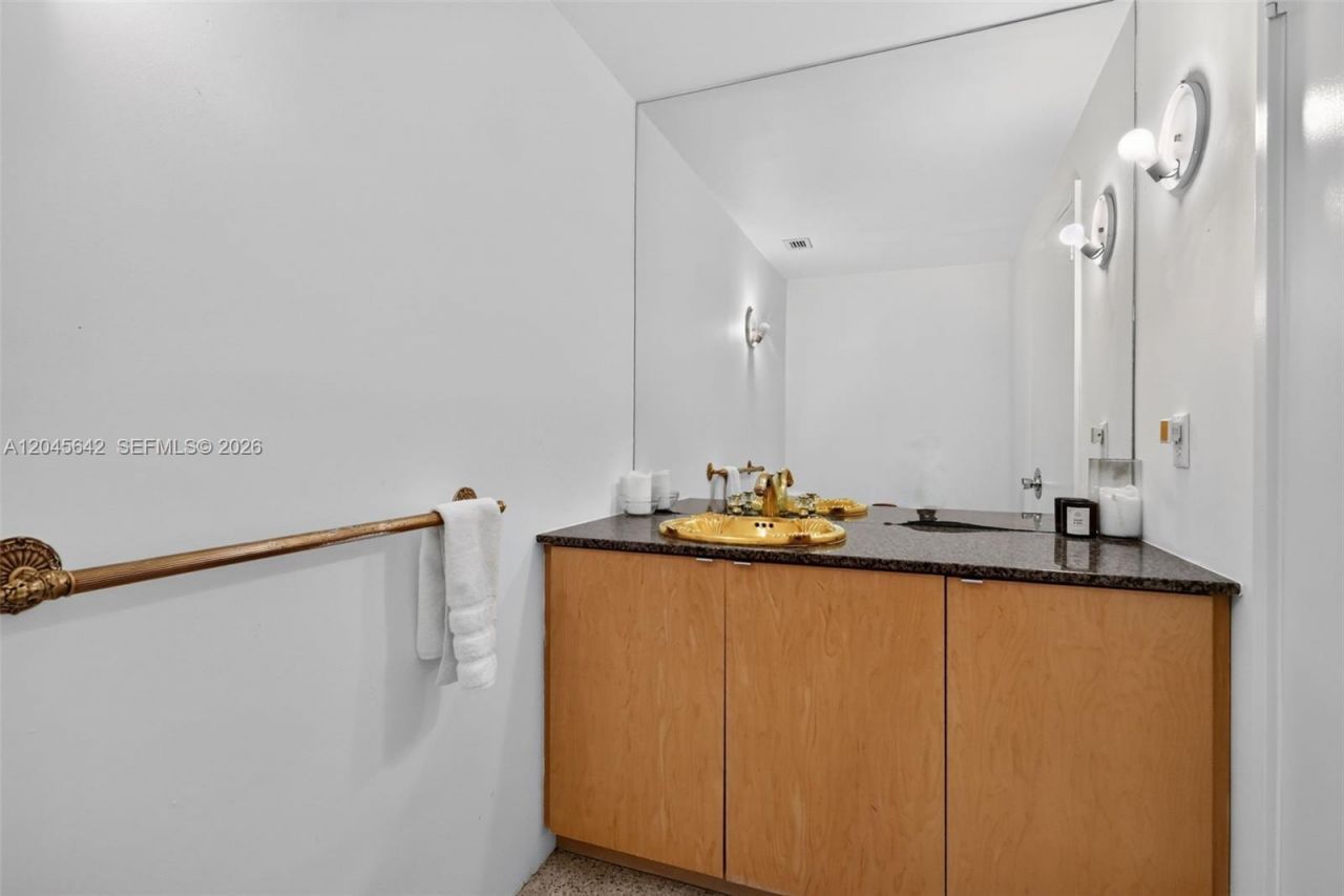 5255 Collins Ave , Unit 12E, Miami Beach, FL 33140 Photo