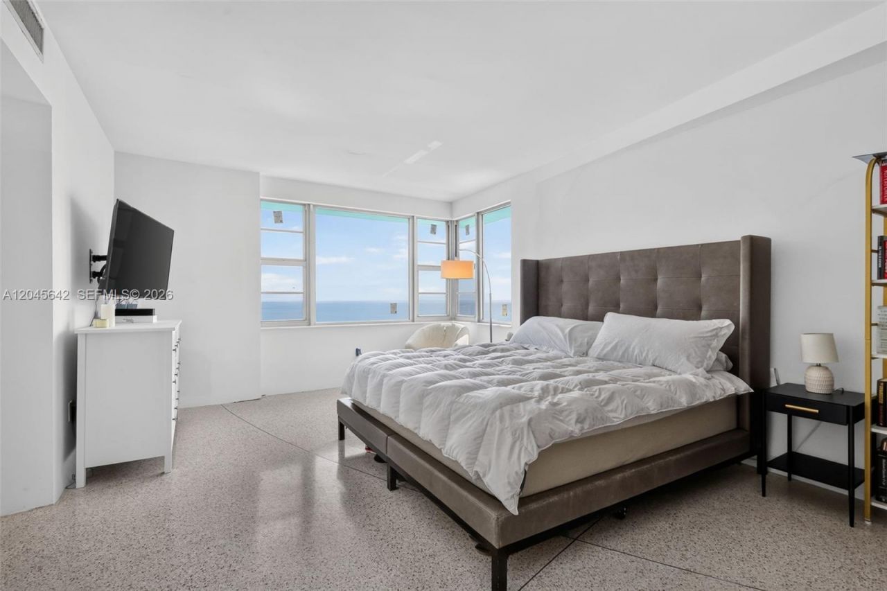 5255 Collins Ave , Unit 12E, Miami Beach, FL 33140 Photo