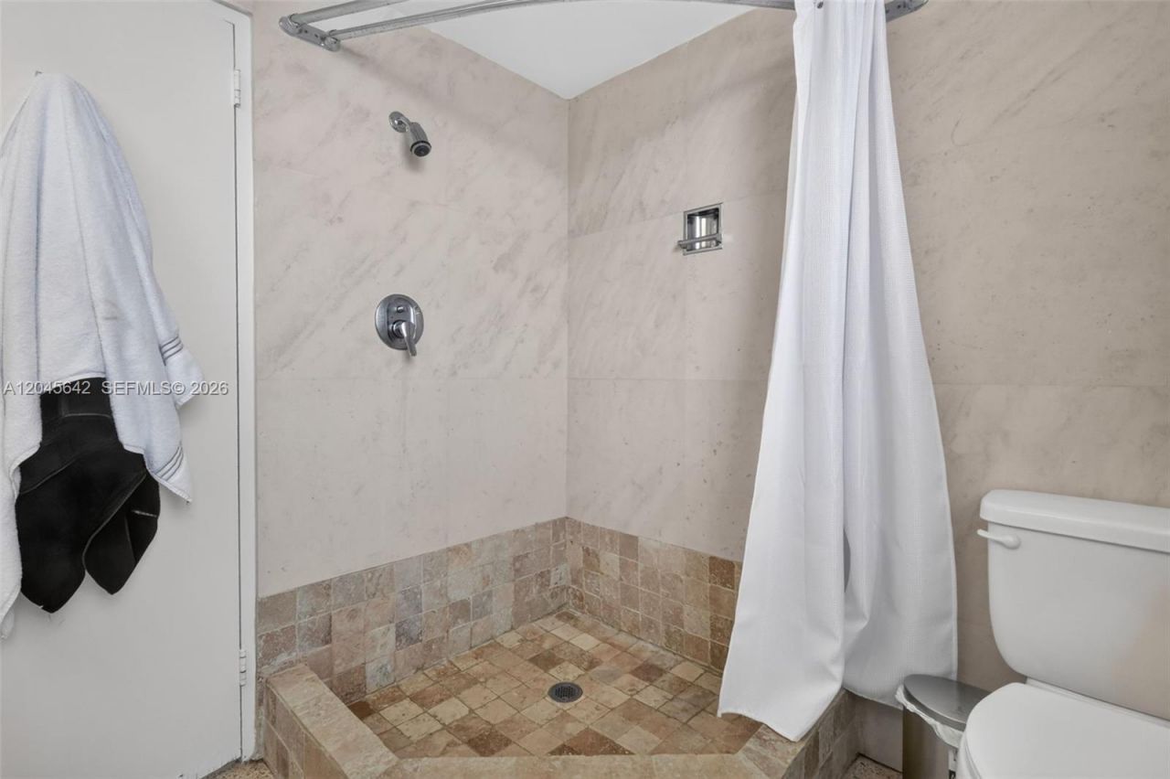 5255 Collins Ave , Unit 12E, Miami Beach, FL 33140 Photo