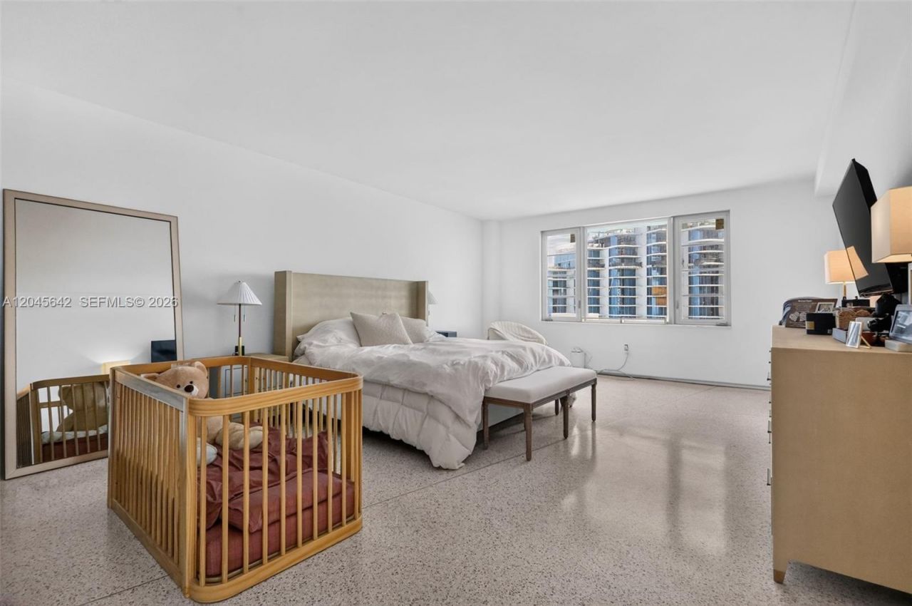 5255 Collins Ave , Unit 12E, Miami Beach, FL 33140 Photo