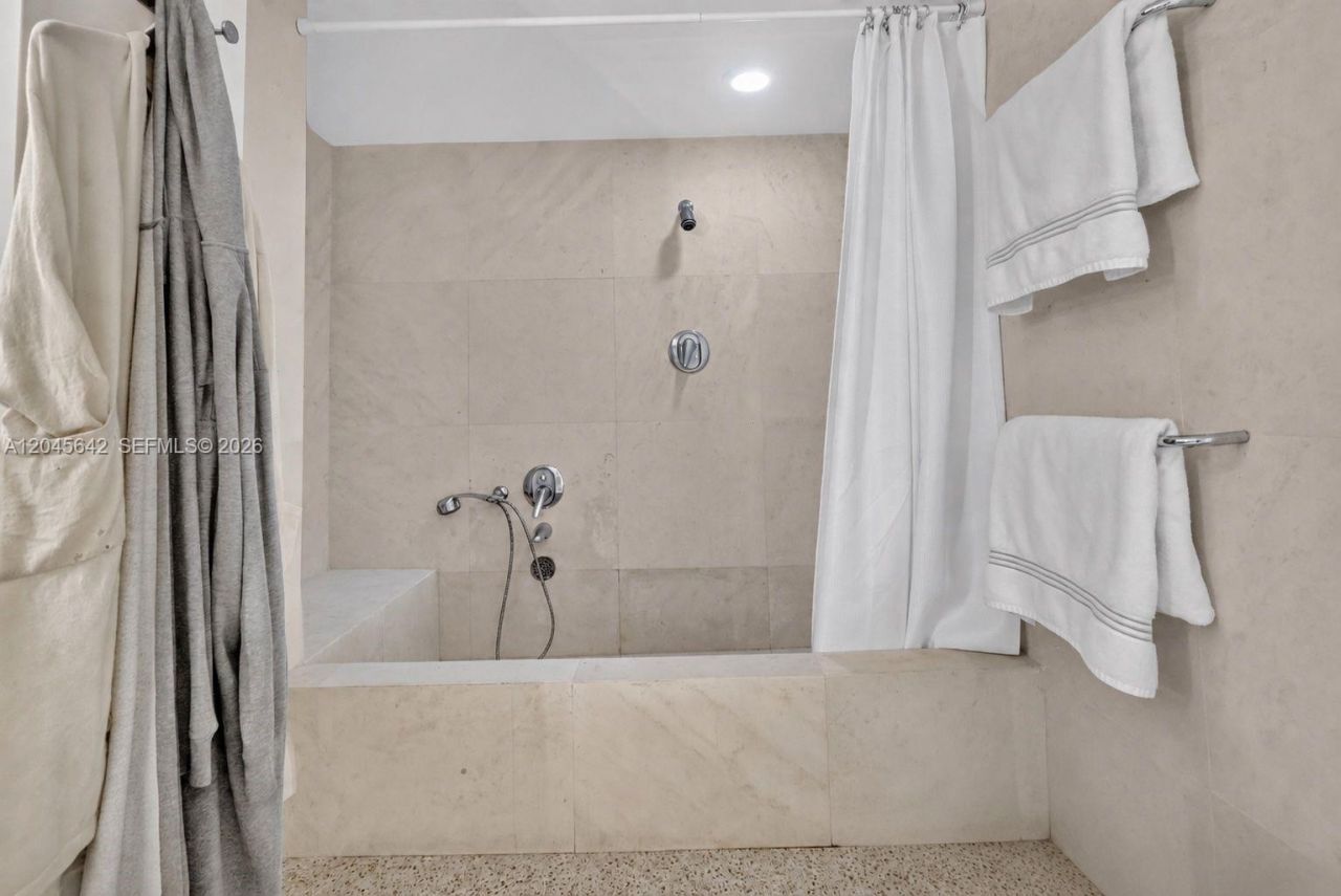5255 Collins Ave , Unit 12E, Miami Beach, FL 33140 Photo