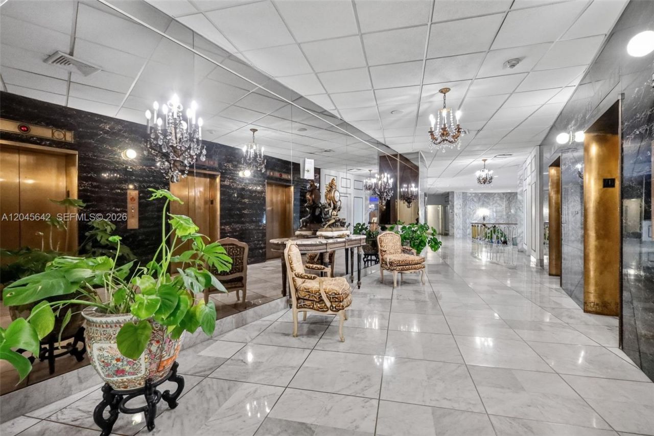 5255 Collins Ave , Unit 12E, Miami Beach, FL 33140 Photo