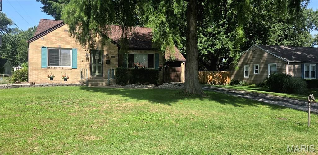 305 Edward Street, O Fallon, IL 62269 Main Photo