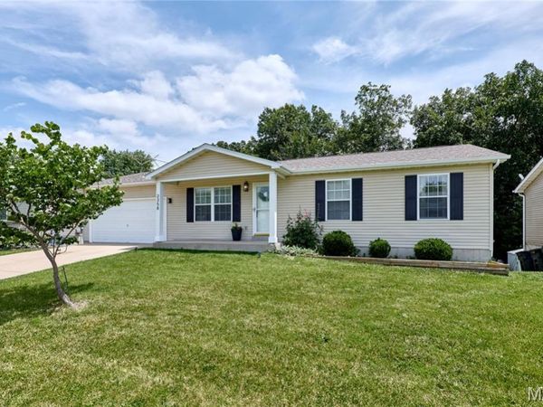 2358 Balboa Circle, Warrenton, MO 63383