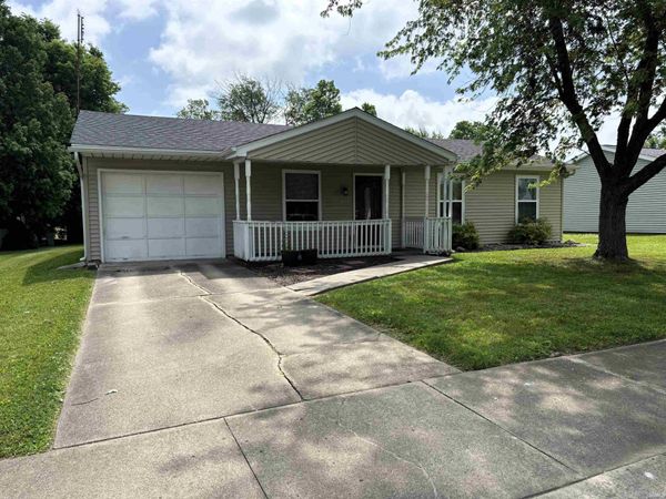 1017 Bellvue Drive, Kendallville, IN 46755