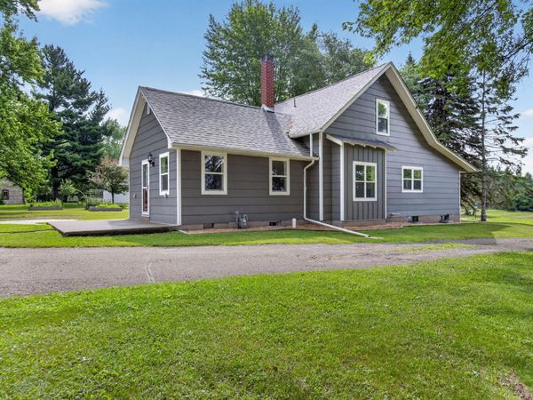 500 8th Street SE, Braham, MN 55006