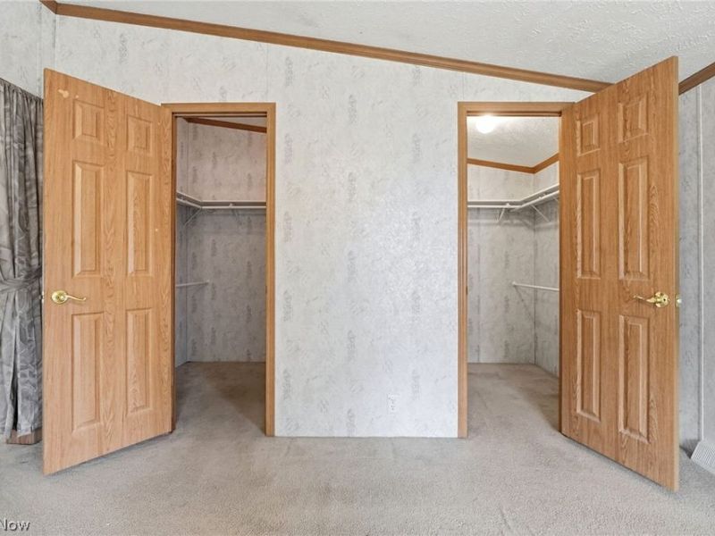 445 Pin Oak Circle, Elyria, OH 44035 Photo 12