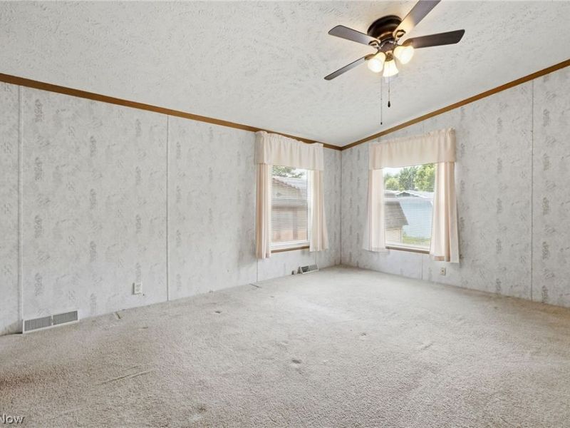 445 Pin Oak Circle, Elyria, OH 44035 Photo 14