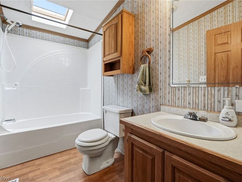 445 Pin Oak Circle, Elyria, OH 44035 Photo 19