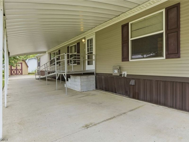 445 Pin Oak Circle, Elyria, OH 44035 Photo 22