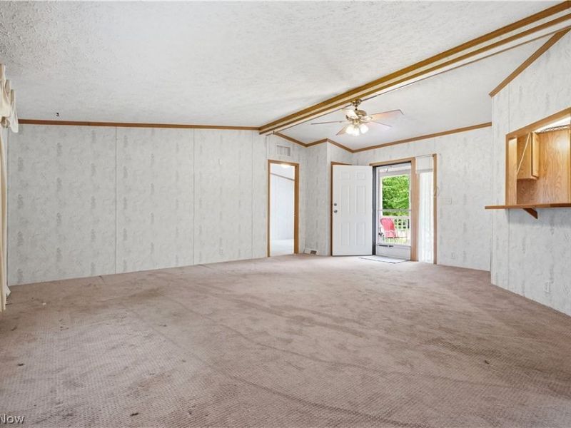 445 Pin Oak Circle, Elyria, OH 44035 Photo 5