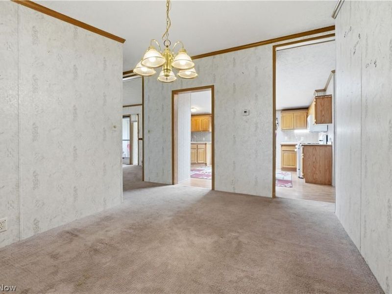 445 Pin Oak Circle, Elyria, OH 44035 Photo 9