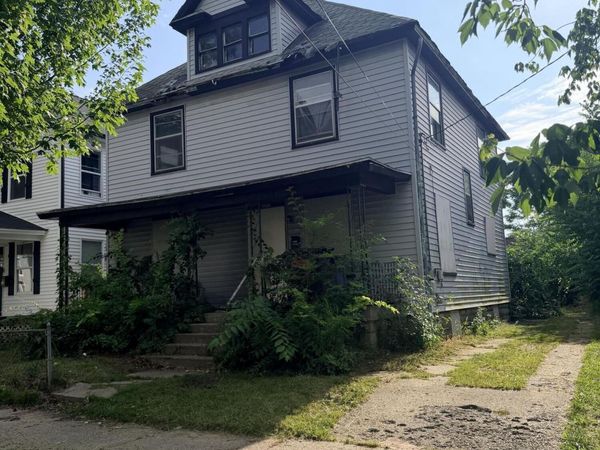 655 Dolbee Avenue SE, Grand Rapids, MI 49506