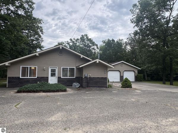 103 White Birch, Houghton Lake, MI 48629
