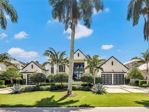 556 17th AVE S, NAPLES, FL 34102