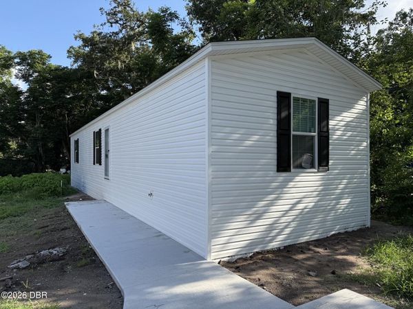 220 W Carroll Avenue, DeLand, FL 32720