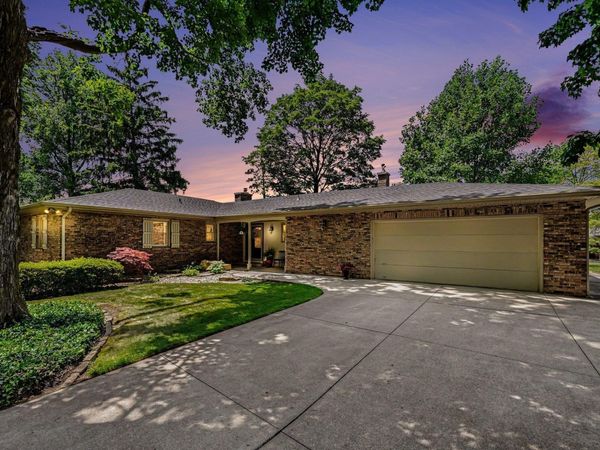 4 Arbor Court, Nappanee, IN 46550