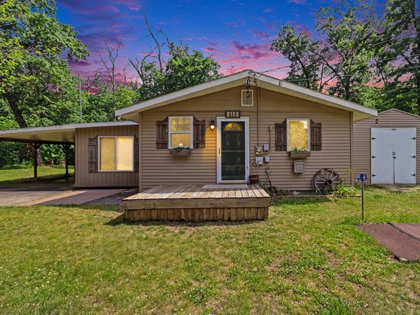 8188 E Woodruff Drive, Newaygo, MI 49337