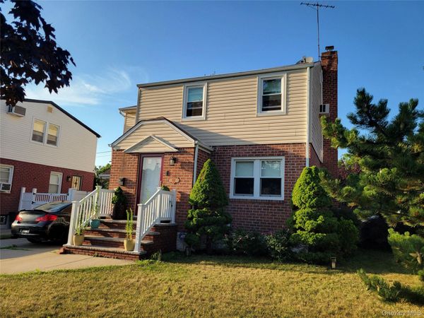 152 Norfeld Boulevard , Elmont, NY 11003